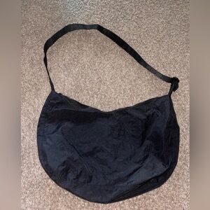 BAGGU Large Crescent Bag in Black